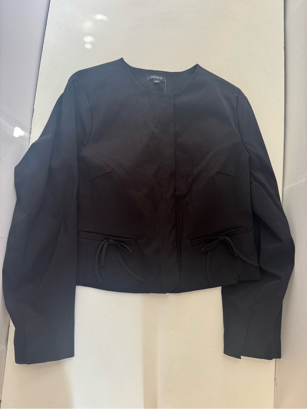 Torrid Black Cropped Collarless Bow Blazer size 0